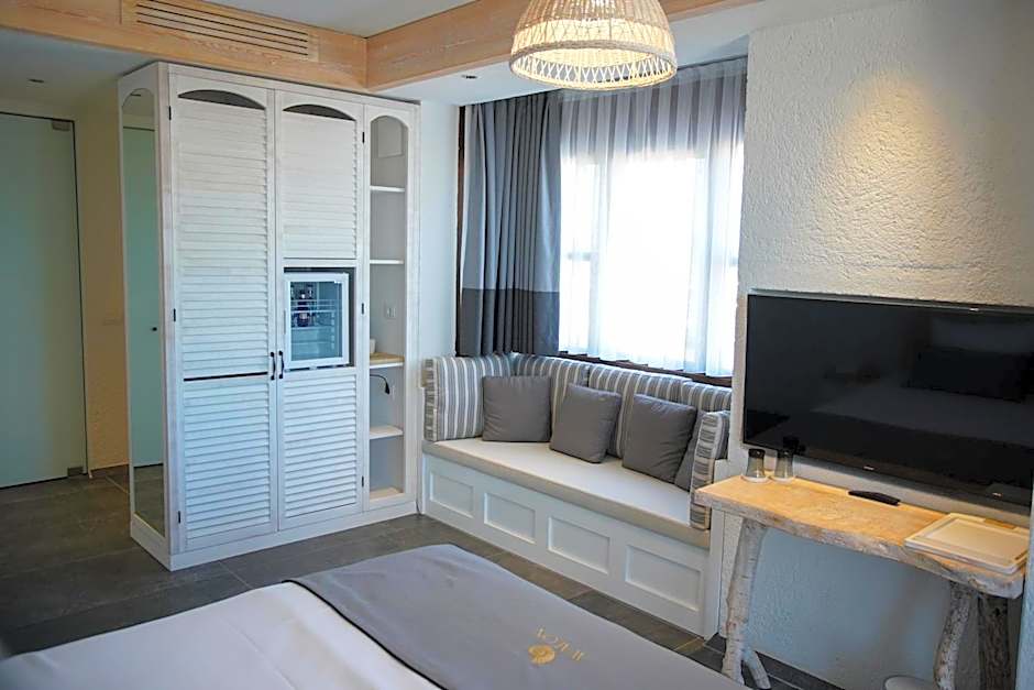 Avalon Boutique Hotel & Suites