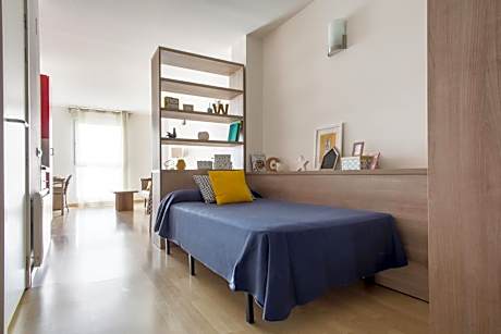 Superior Single Studio