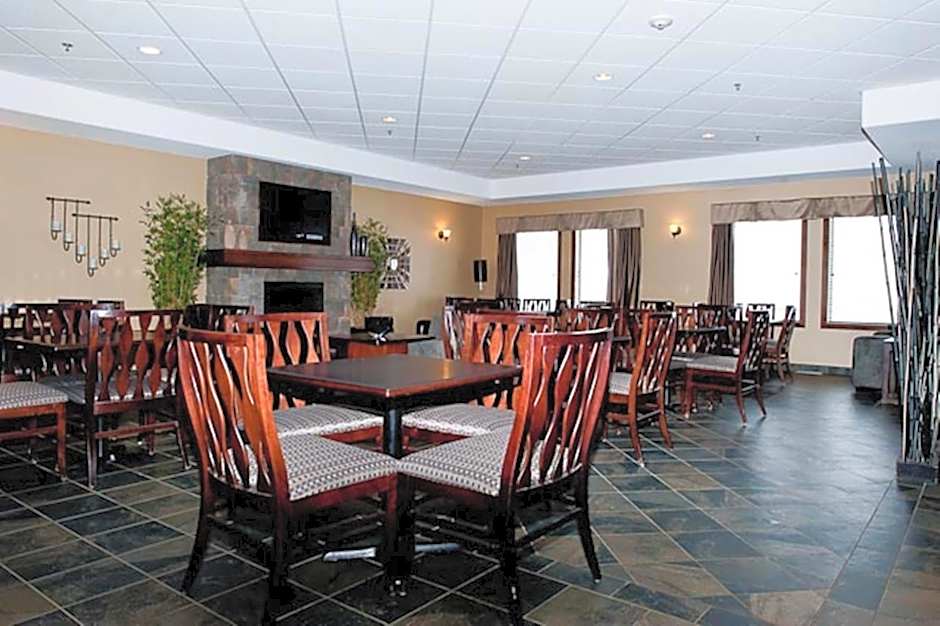 Paradise Inn and Suites