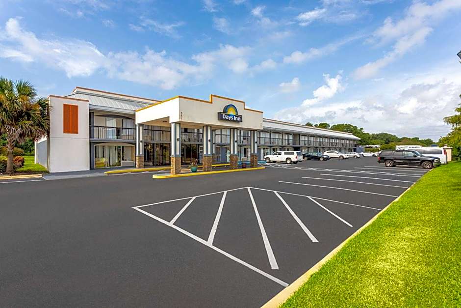 Days Inn by Wyndham Wildwood I-75