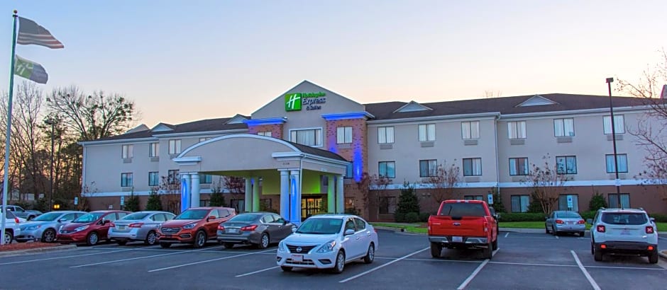 Holiday Inn Express Hotel And Suites Kinston