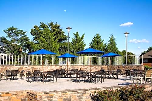 DoubleTree by Hilton Hotel Raleigh - Brownstone - University – Raleigh, NC
