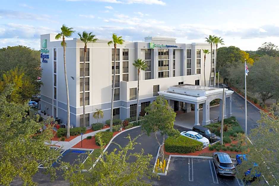 Holiday Inn Express Hotel & Suites Kendall East-Miami By IHG