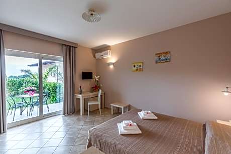 Standard Quadruple Room