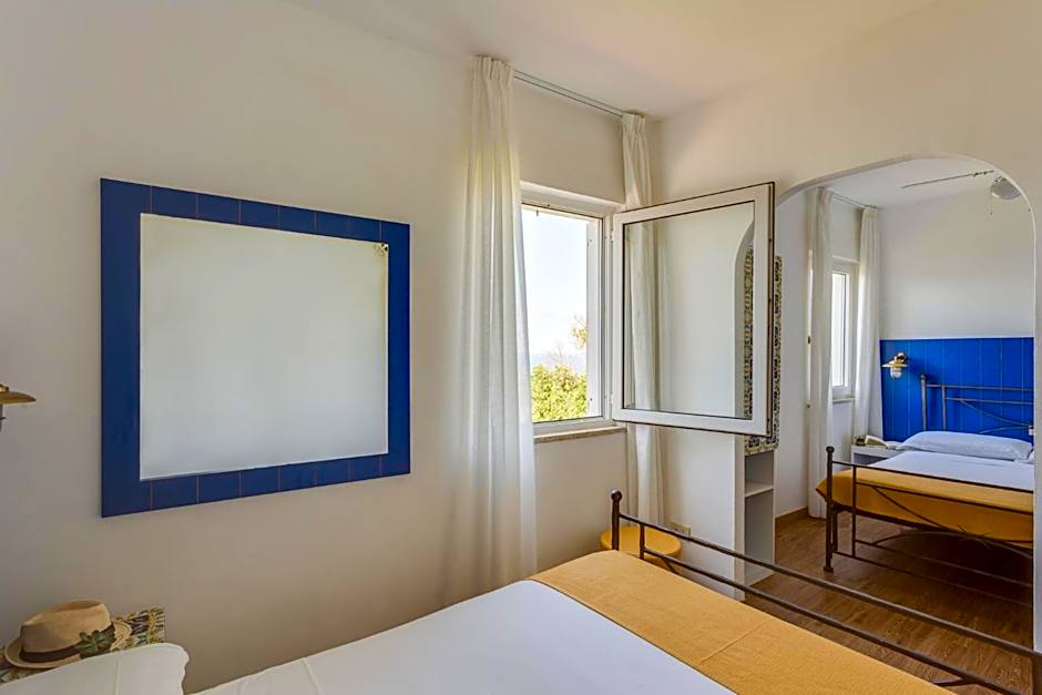 Hotel Torre Dei Borboni