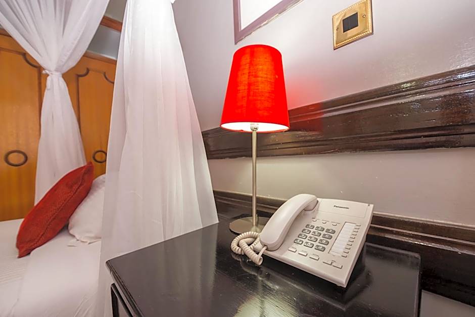 Marble Arch Hotel