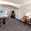 La Quinta Inn & Suites by Wyndham Deer Park