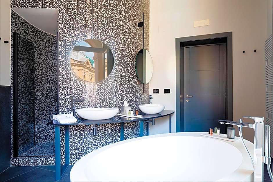 Amadomus Luxury Suites