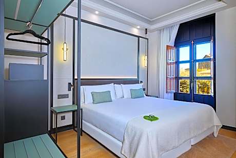 Deluxe Room Puerta Elvira