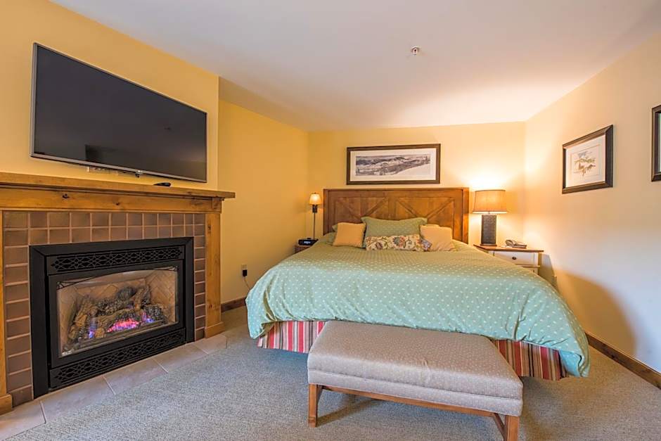 The Lodge at Mountaineer Square