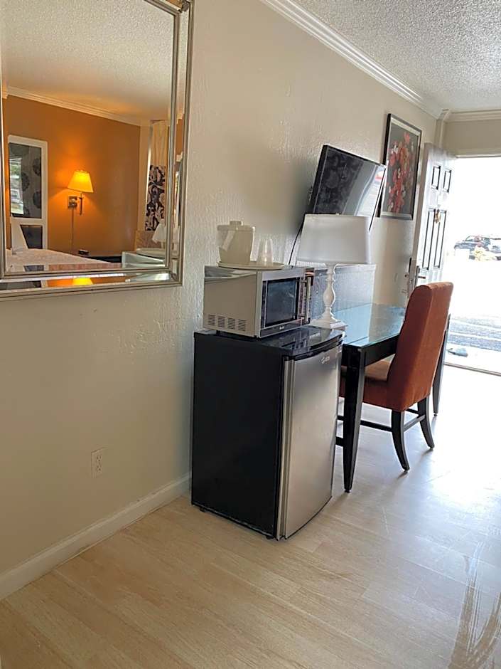 Budget INN At The Heavenly Gondola