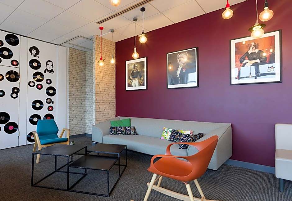 B&B HOTEL Reims Centre Erlon