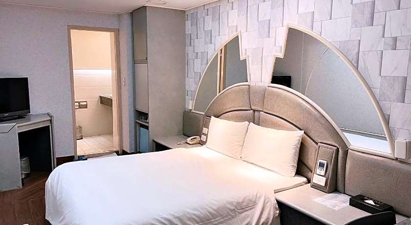 Blue sky Business hotel