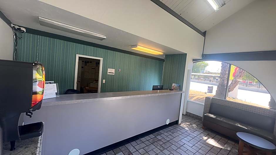 Super 8 by Wyndham San Jose Airport