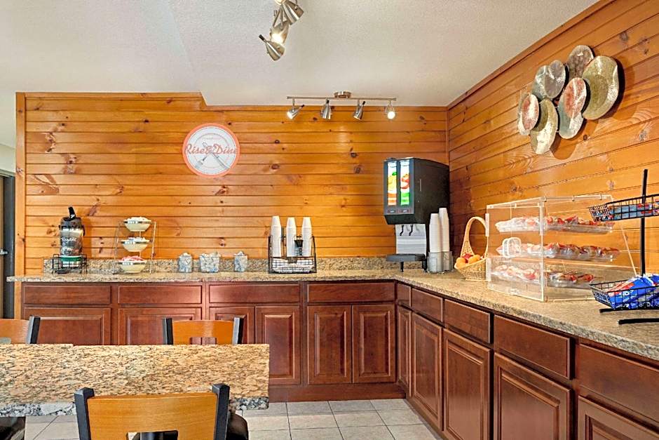 Howard Johnson by Wyndham Pigeon Forge