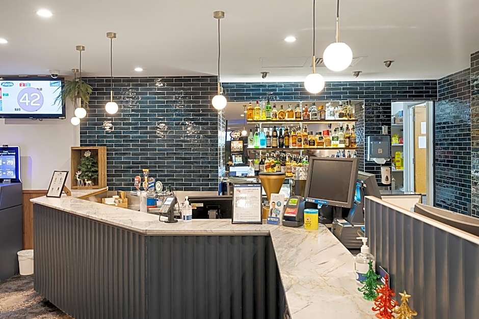 Nightcap at Exeter Hotel