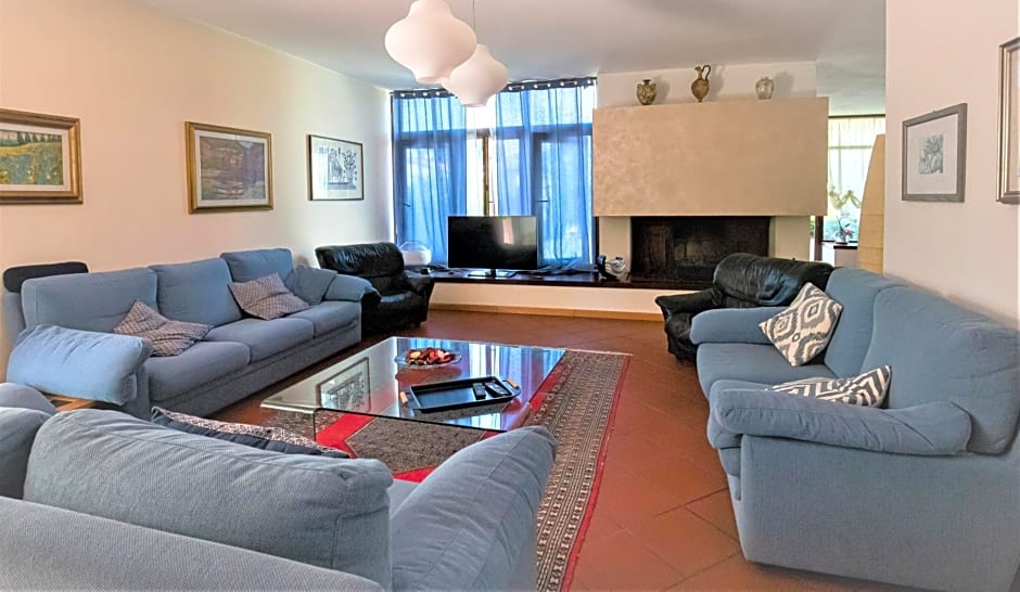 B&B Villa Apuana – Marina di Carrara, WI
