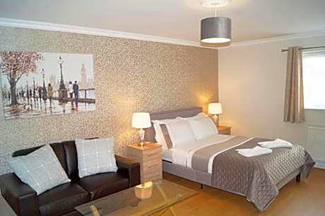 Deluxe King/Twin Room (Not Themed)