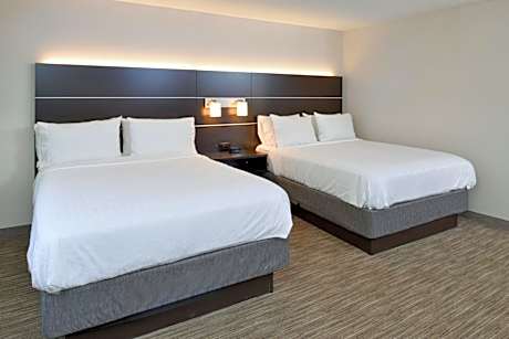 Standard Room with Two Queen Beds
