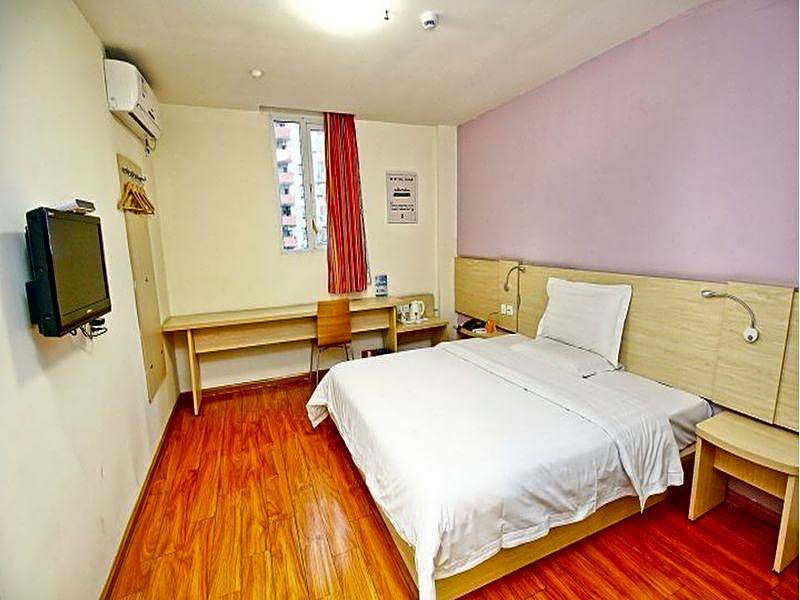 7 Days Inn Xi'an High-Tech Electronic City College of Arts and Sciences