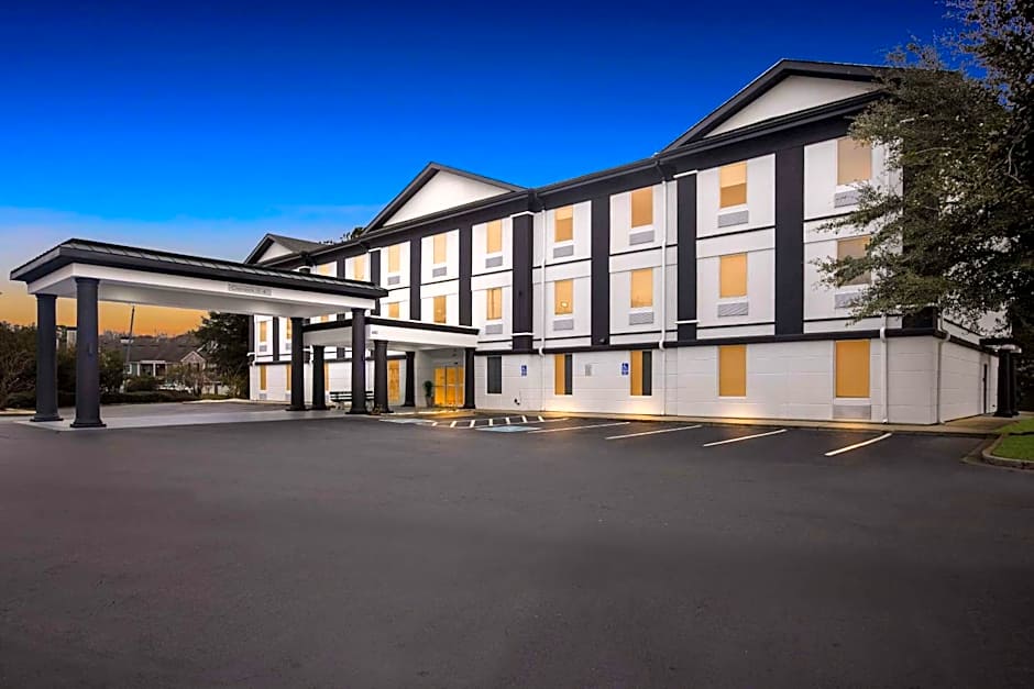 Sonesta Essential Savannah