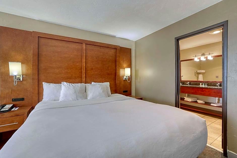 Comfort Suites Appleton Airport