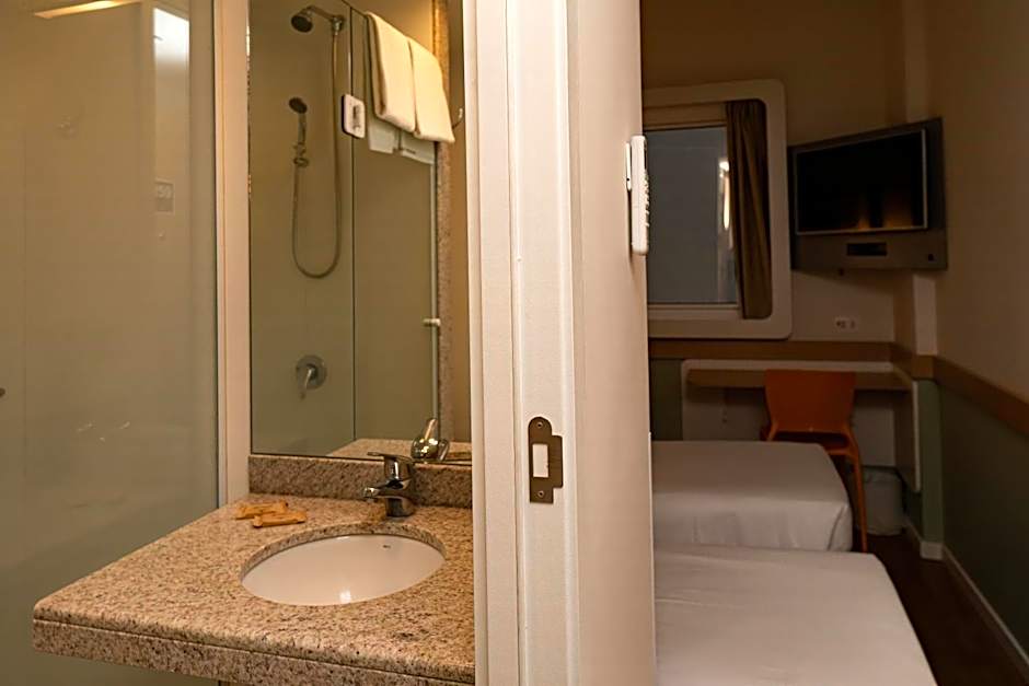 Ibis Budget Curitiba Aeroporto