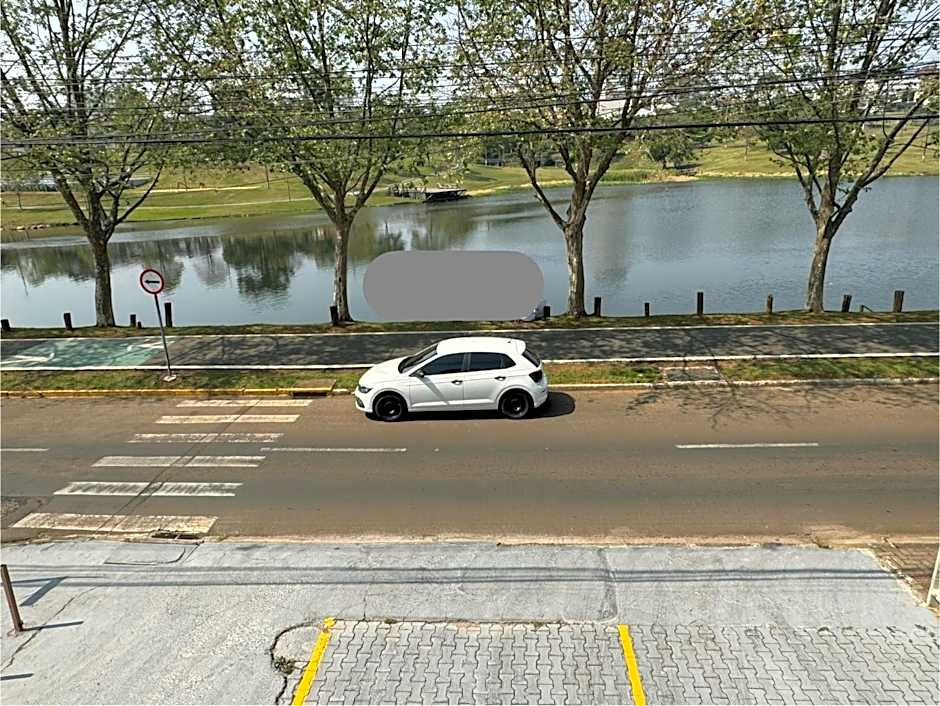 Studio com quarto e banheiro em frente ao Parque do Lago Acomoda até 2 pessoas 1 cama