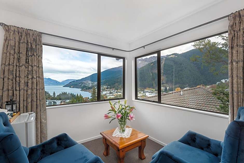 Balmoral Lodge