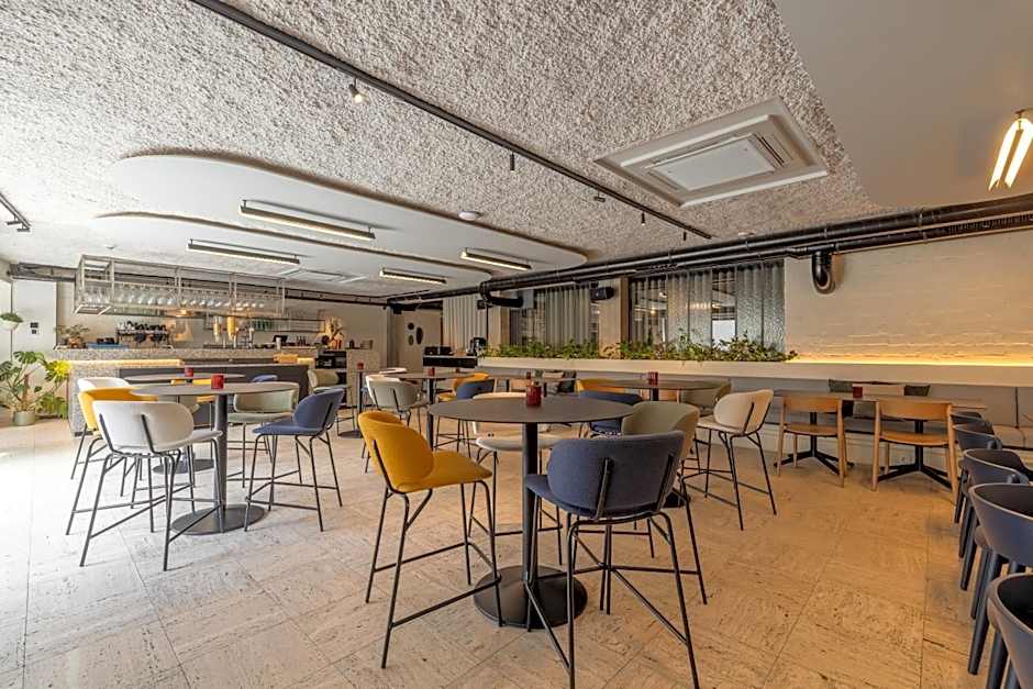 Green Hotel