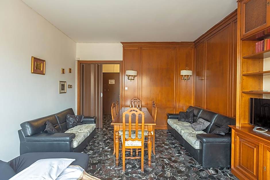 Montebello, Bologna by Short Holidays