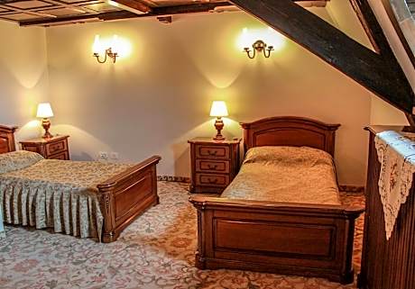 Attic Twin Room