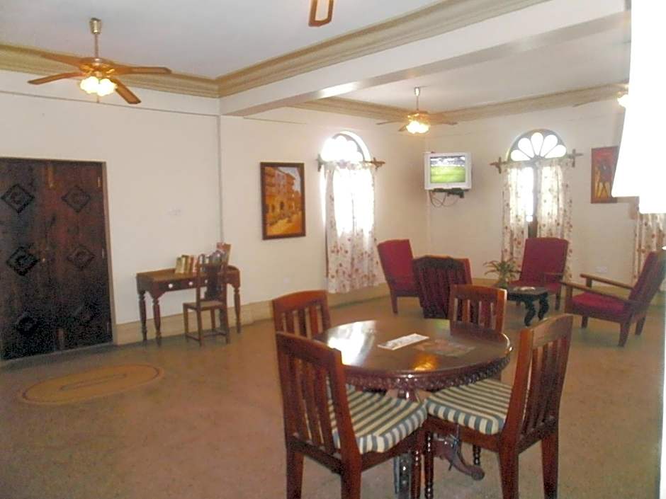 Asmini Palace Hotel
