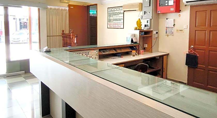 OYO 90895 Hotel Ikia