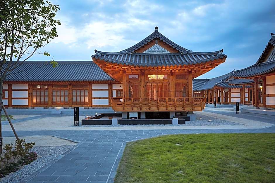 Hanok Hotel Namwonyechon By Kensington