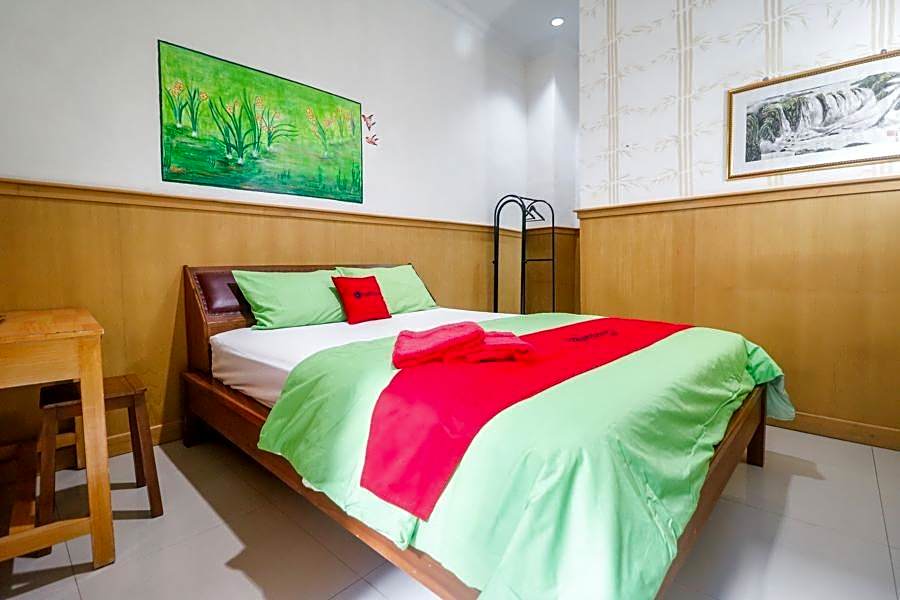 RedDoorz near Kartini Mall Lampung