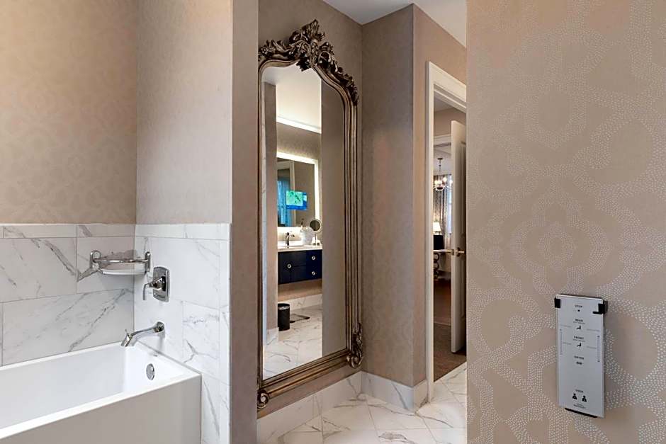 Hotel Saint Louis, Autograph Collection by Marriott