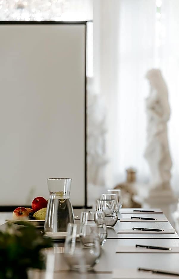 Platinum Palace Boutique Hotel