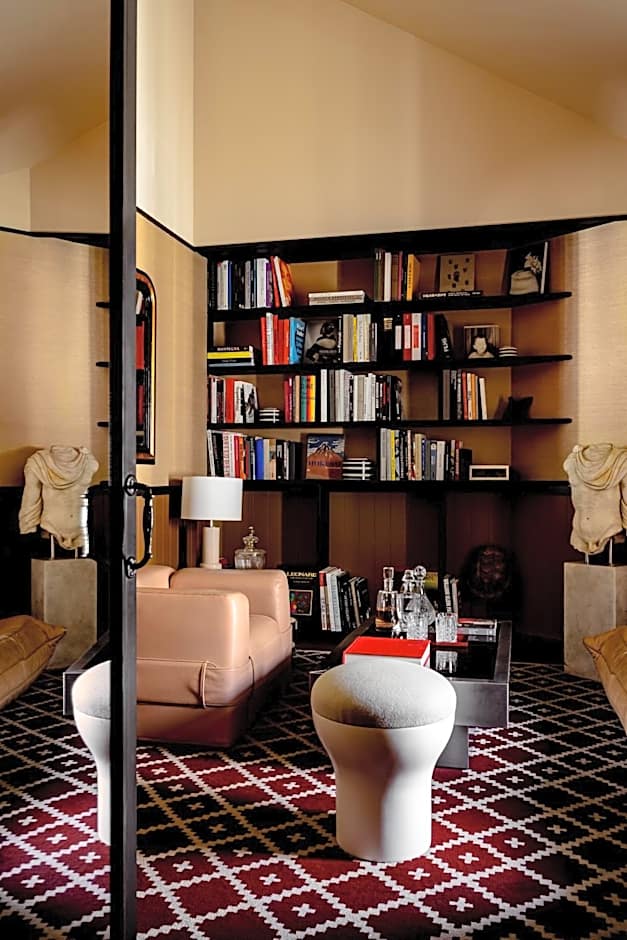 Photo 1 of 4 of Suite