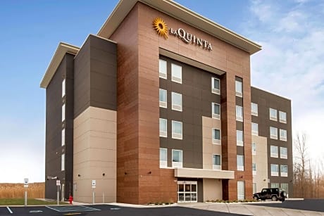 La Quinta Inn & Suites by Wyndham Buffalo Amherst