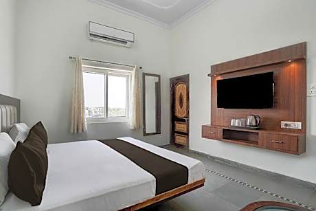 Hotel O Vinay Plaza & Restaurant