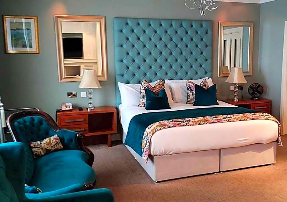 Headfort Arms Hotel