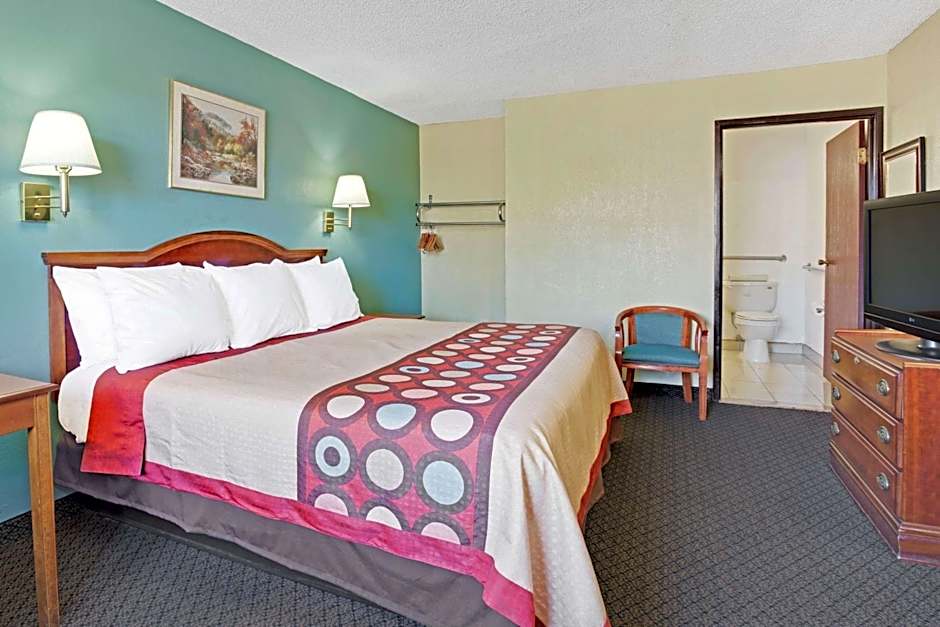 Super 8 by Wyndham Tucson Downtown Convention Center