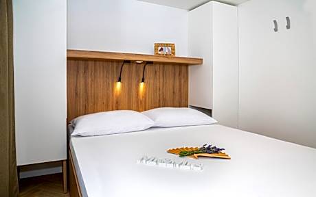 Mobile home Adria superior 4+1 (L) with Whirlpool