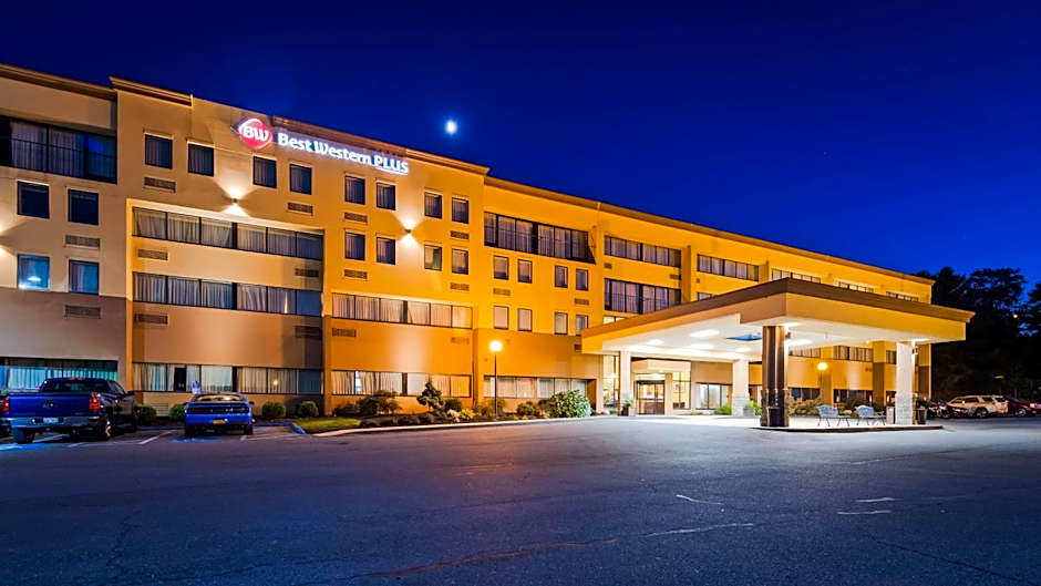 Best Western Plus Reading Inn & Suites