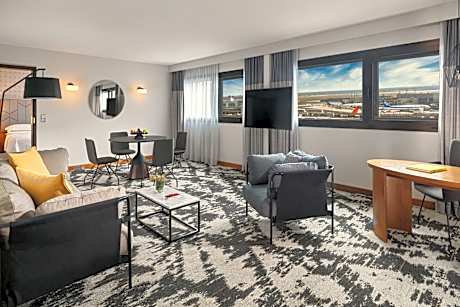 Sheraton Club Suite, Club lounge access, Suite, 1 King