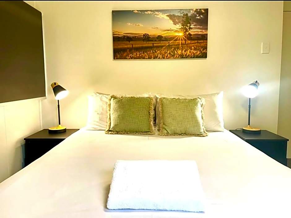Esk Caravan Park & Rail Trail Motel