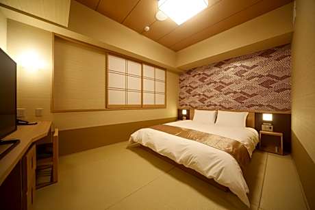 Standard Queen Room with Tatami Floor - No Daily Cleaning