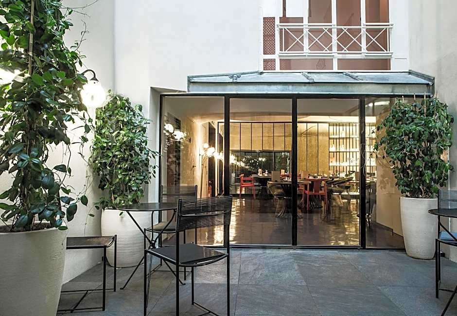 Hotel du Rond-Point des Champs-Elysees - Esprit de France