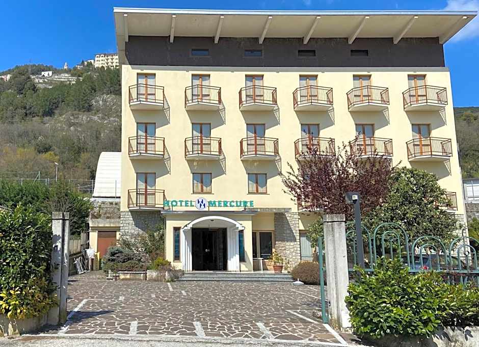 Photo 1 of 18 of Hotel Mercure